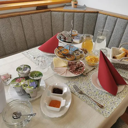 Sobe, - Vina Kauran Zgornji Jakobski Dol